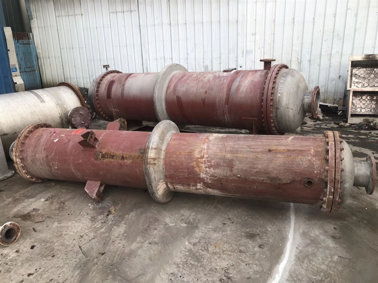 二手浮頭式換熱器長期供應 化工生產(chǎn)的經(jīng)濟高效之選